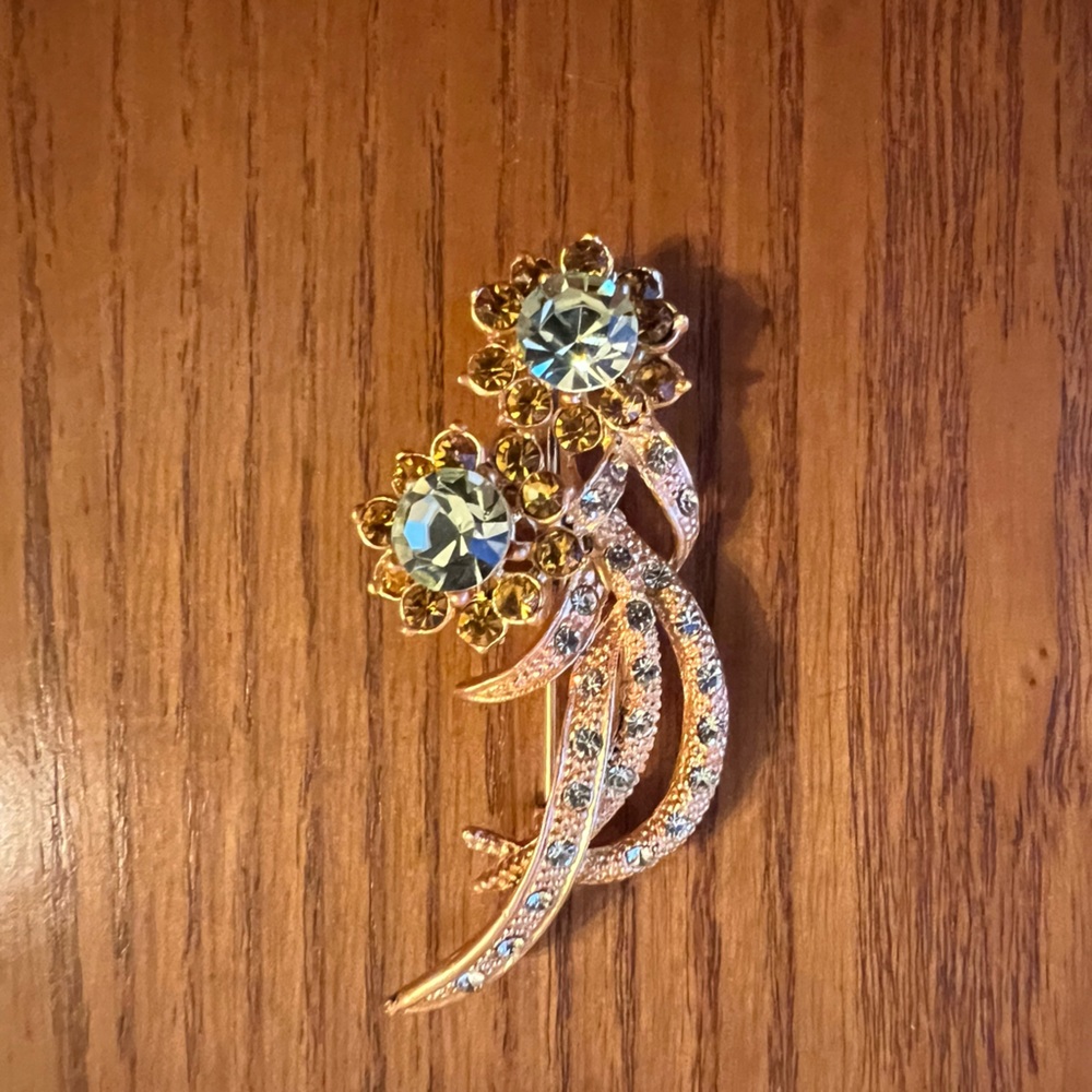 Vintage Flower Brooch